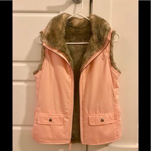 Gap pink and faux fur reversible vest- XS